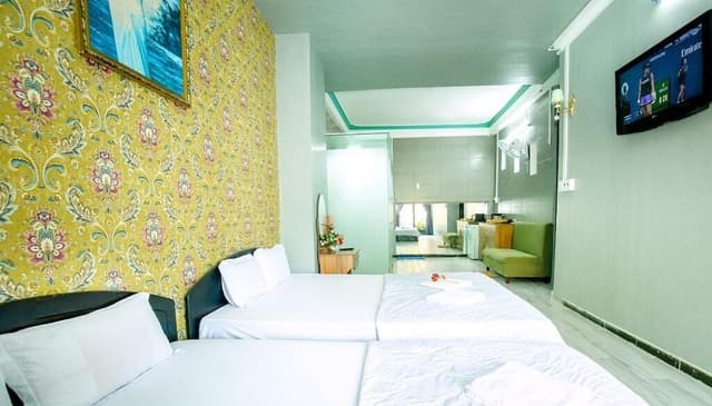 Twin Room, 2 Double Beds