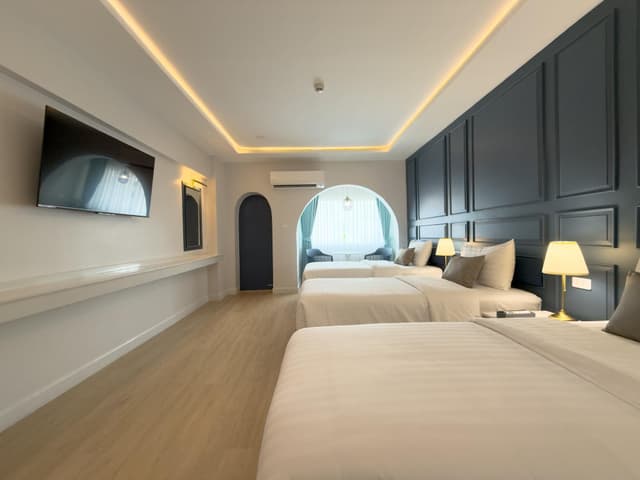 Deluxe Triple Room