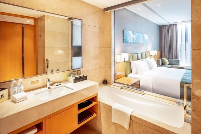 Standard Room, 1 King Bed, River View
