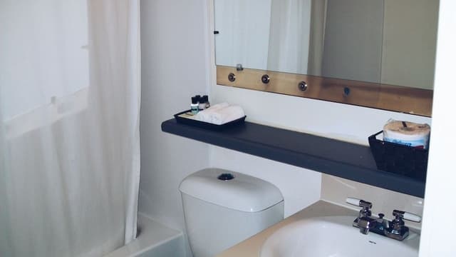 Standard Room, 1 Queen Bed