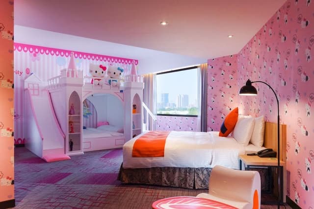 Family Suite (Parent-Child Theme )