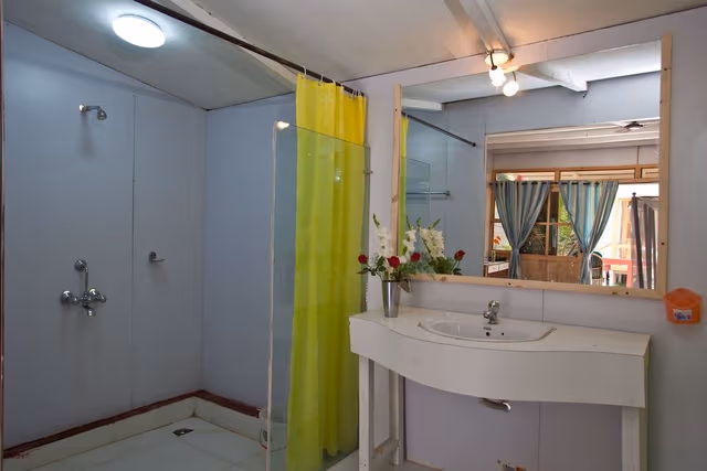 DELUXE AC PARTIAL SEA VIEW BEACH HUT
