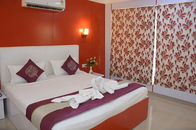 DELUXE AC GARDEN VIEW COTTAGE