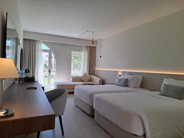 Deluxe Room With Garden View