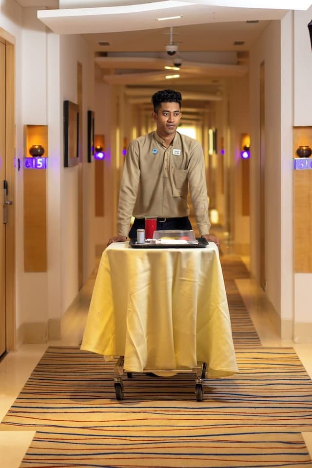 Junior Suite with Lounge Access - Happy Hours 6:30 PM to 8:30 PM