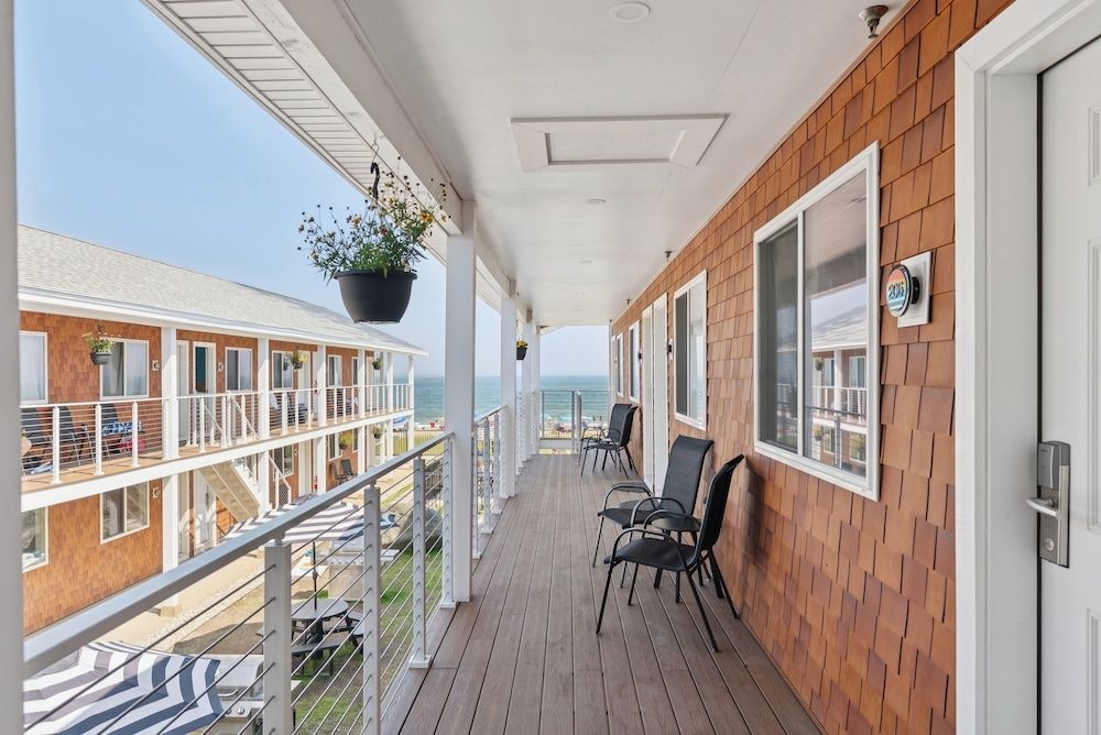 CAROLINA OCEANFRONT RESORT MOT1