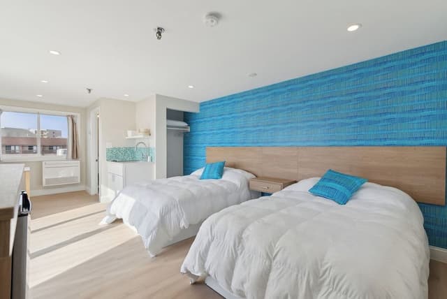 Pool Front Balcony with Kitchenette
