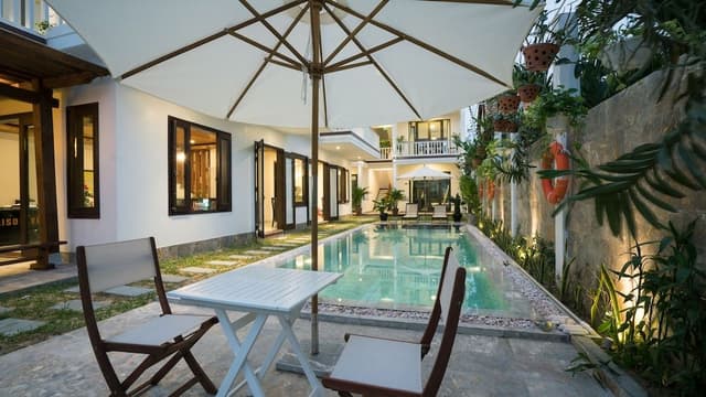 Family Triple Room, 1 Bedroom, 2 Bathrooms, Pool View