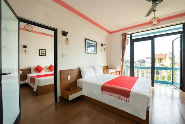 Family Room, Balcony