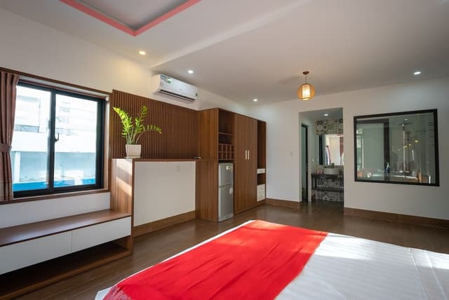 Family Room, Balcony