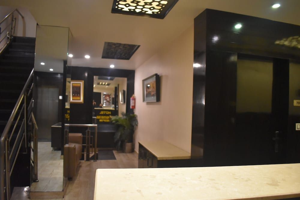 Lavish Inn0