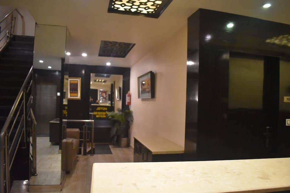 Lavish Inn Lavish Inn