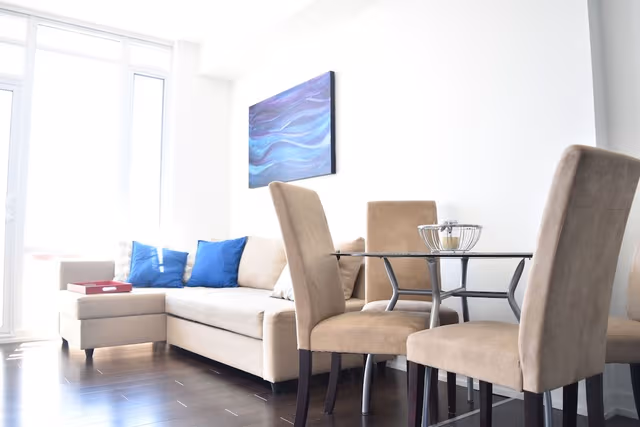 Luxury Condo, 1 Queen Bed, Balcony, City View
