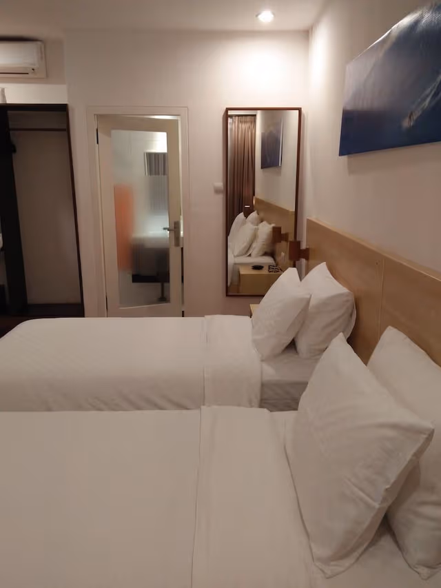 Twin Room Pool View