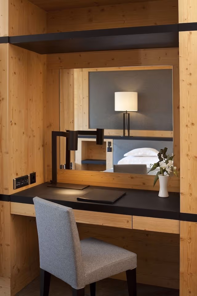 Deluxe Room Mountain View