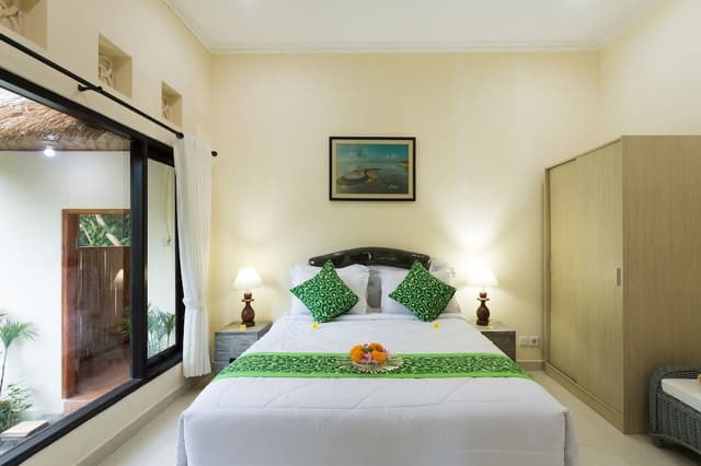 Deluxe Room, Balcony