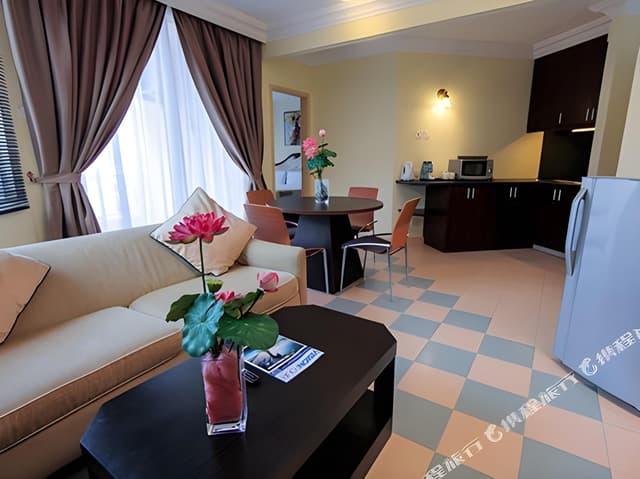 2 Bedroom Suite
