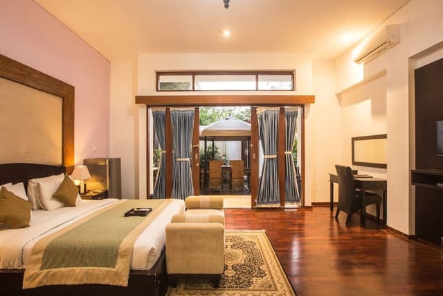 Three Bedroom Pool Suite