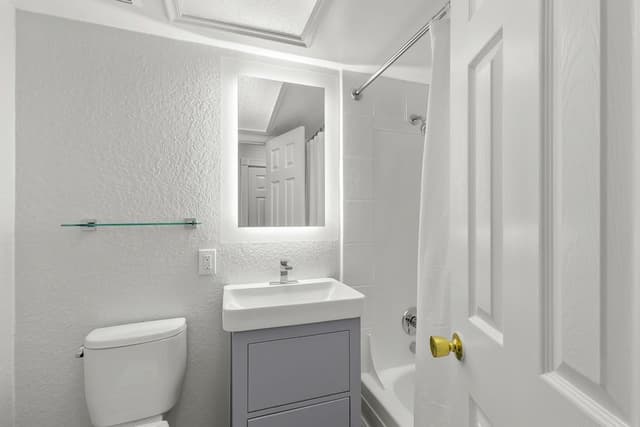 Deluxe Condo