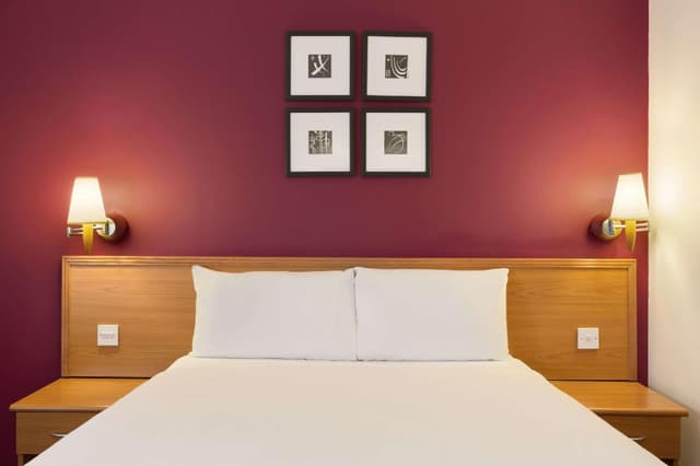 1 Double Bed Accessible Non-Smoking