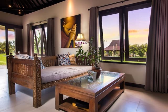 Deluxe King Suite with Rice Field View