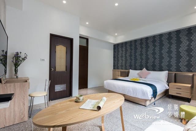 Deluxe Double Room (302)