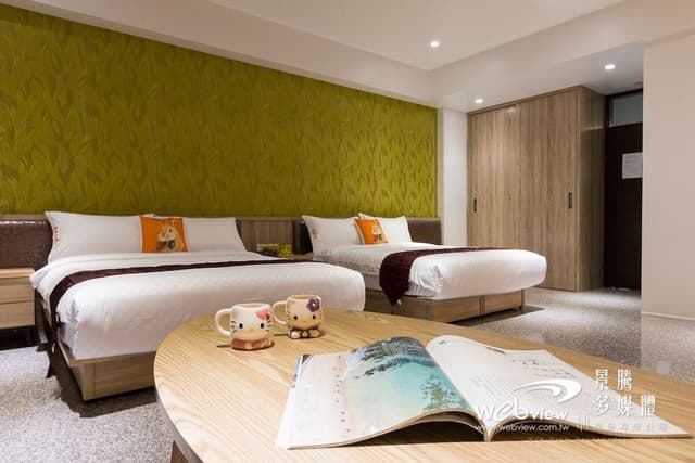 Deluxe Quadruple Room (201)