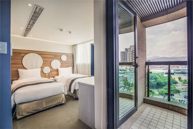 Deluxe City View Twin Room with Balcony