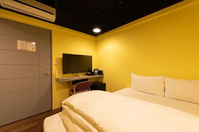 Economy Double Room, Ensuite