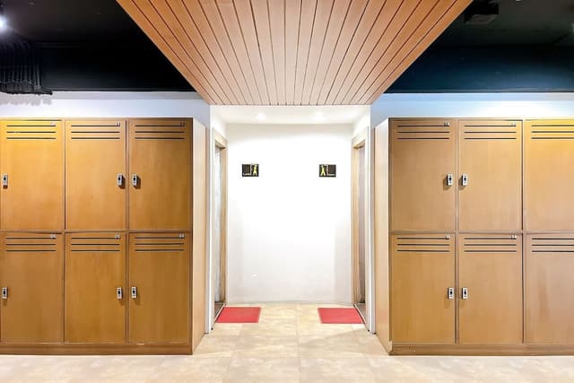 Twin Room, Shared Bathroom