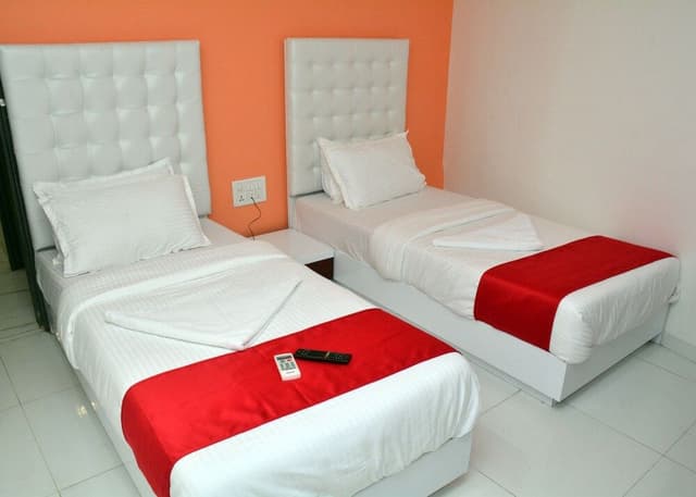 Deluxe Double or Twin Room, 1 Double Bed, Smoking, Private Bathroom