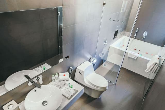 Family Suite, Pool View