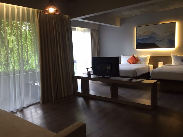 Family Suite, Pool View