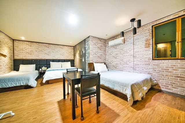 Premium Triple Room