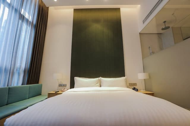 Standard Room, 1 King Bed