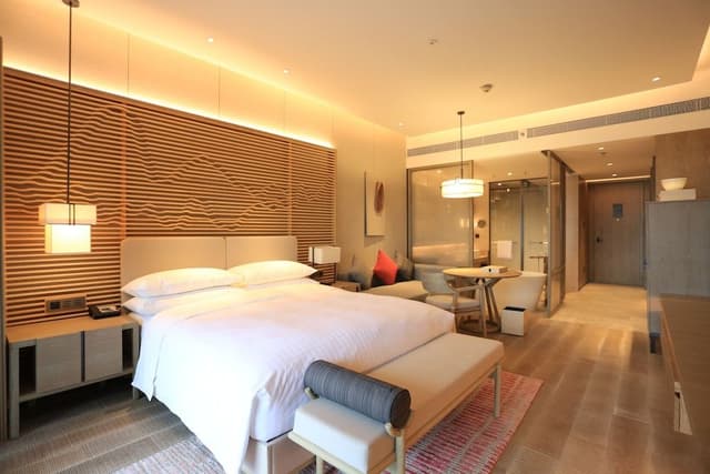 Grand Room, 1 King Bed, Sea View