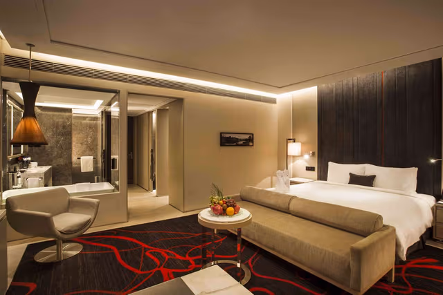 KING EXECUTIVE ROOM