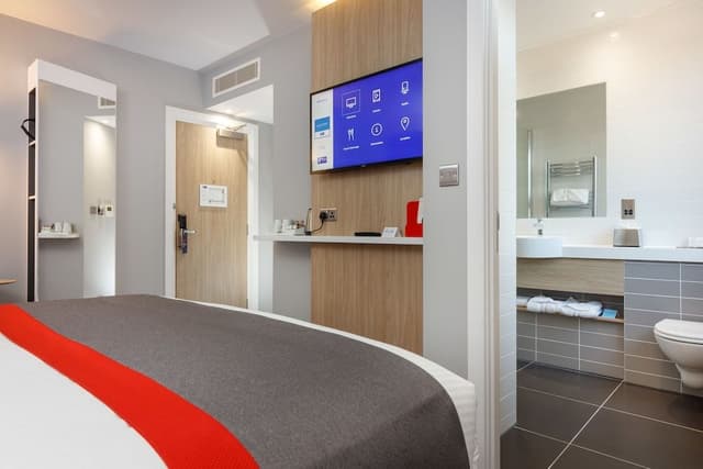 Standard Room, 1 Double Bed (with Free Hot Breakfast)