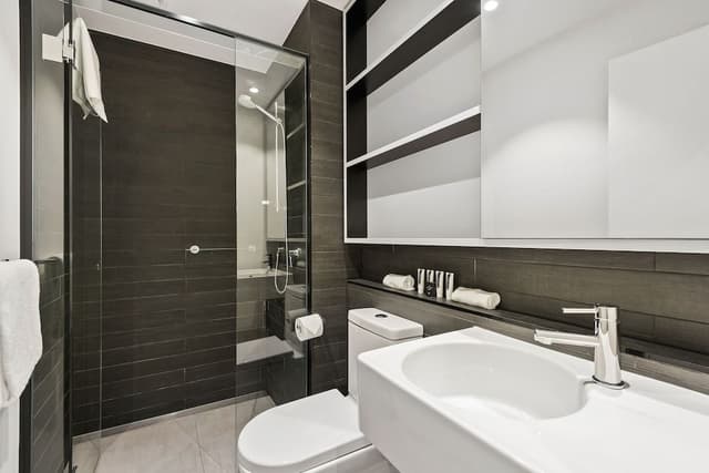 Two Bedroom Deluxe Apartment City View