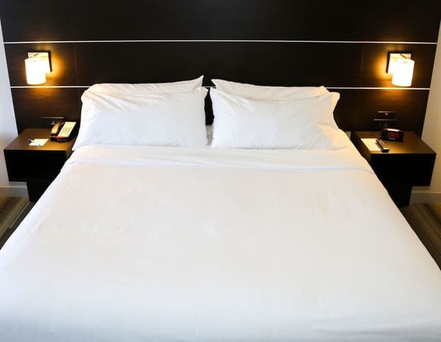 Standard Room, 1 King Bed