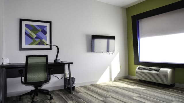 Suite, 2 Queen Beds, Accessible (Mobility, Accessible Tub)