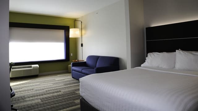Suite, 2 Queen Beds, Accessible (Mobility, Accessible Tub)