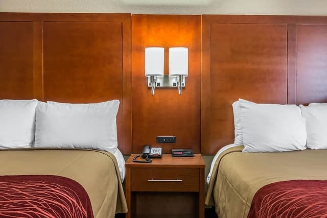Suite, 2 Queen Beds, Non Smoking