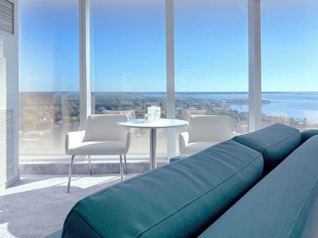 Luxury Room, 1 King Bed, Accessible