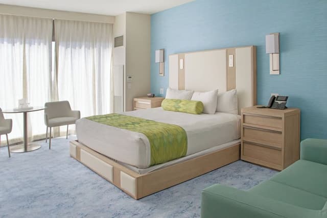 Luxury Room, 1 King Bed
