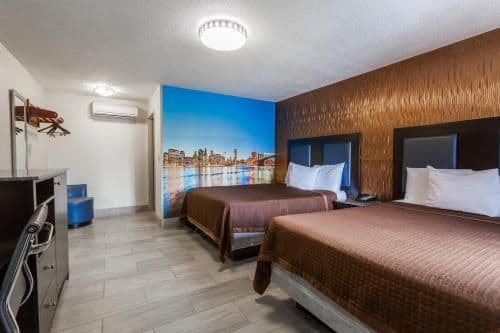 2 Queen Beds Non-Smoking