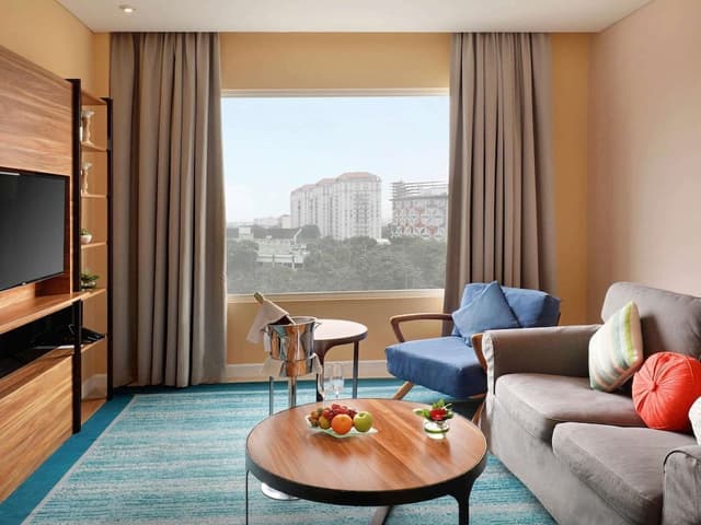 Deluxe Suite