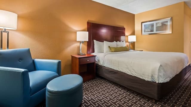 Standard Room, 1 King Bed, Accessible, Non Smoking