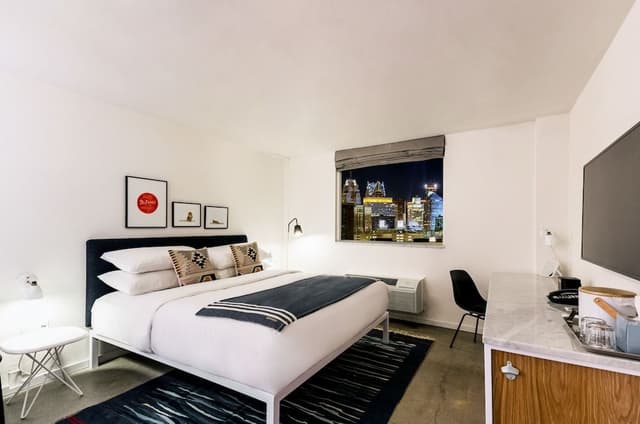 Deluxe Room, 1 Queen Bed