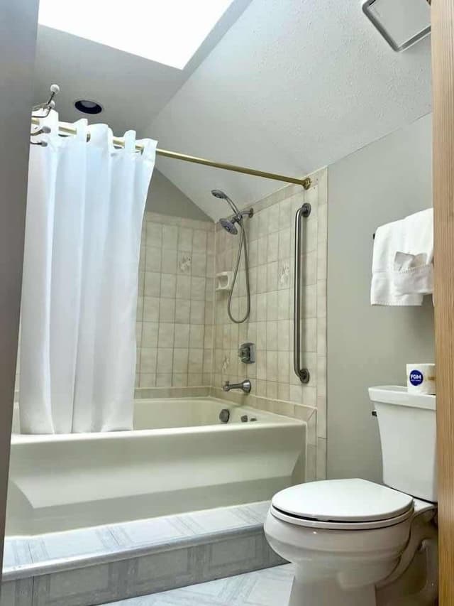 Condo, Multiple Beds, Fireplace, Garden View (Pointe Unit 203)